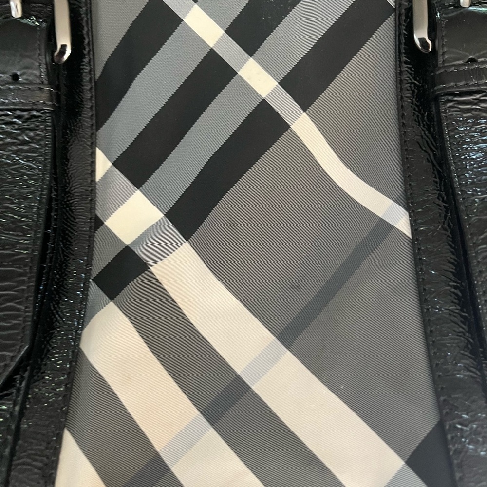 Burberry Lowry Plaid Black Beat Check Tote Shoulder Bag with Dust Bag - Picture 11 of 16